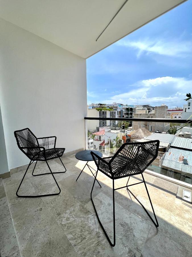 Location One Block From 5th Apartamento *