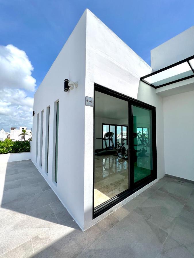 Location One Block From 5th * Playa del Carmen